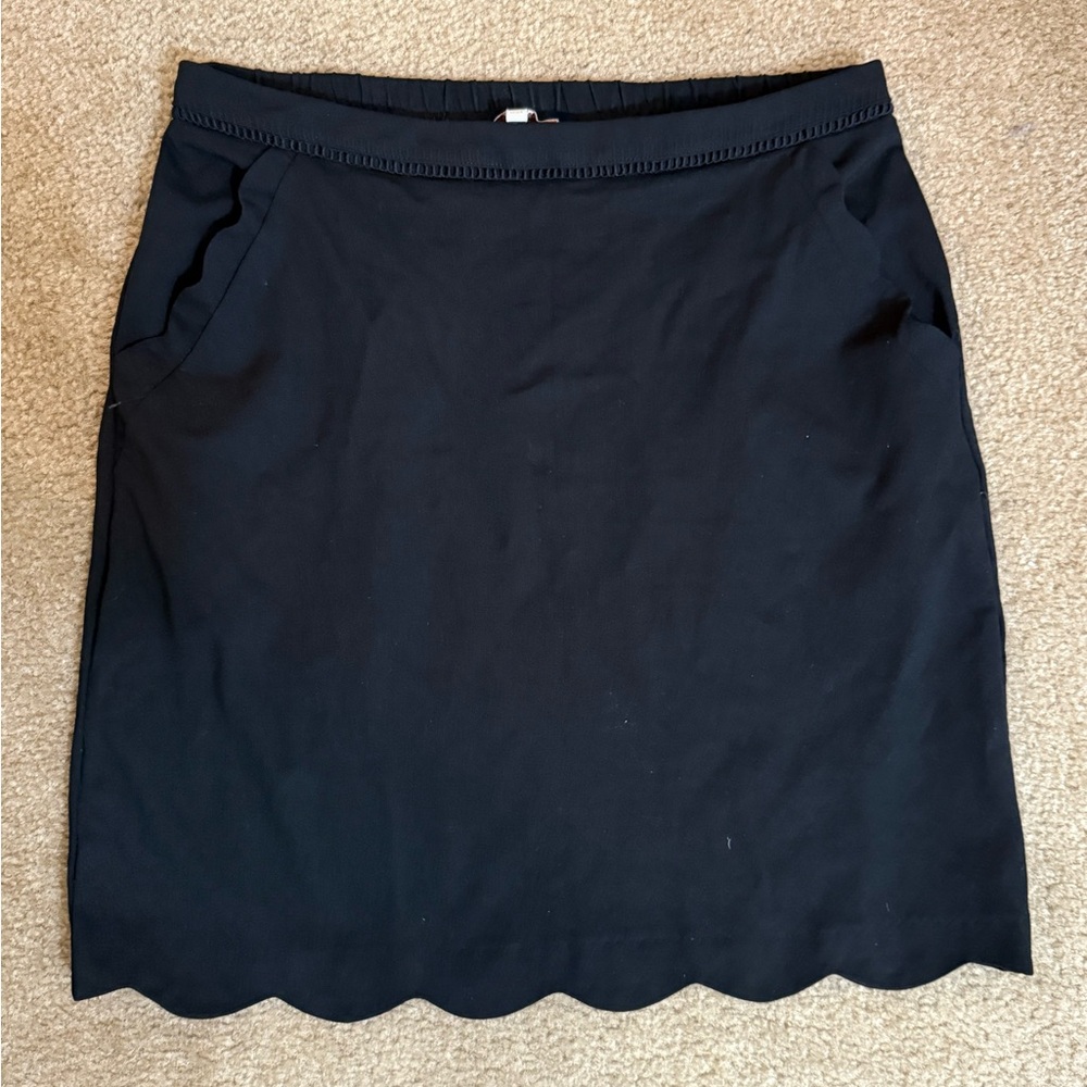 Skies Are Blue - Black Scalloped Hem Skirt